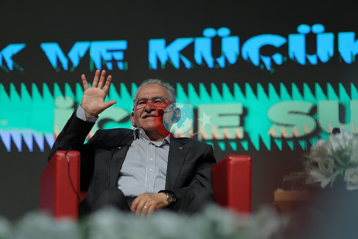 Başkan Büyükkılıç, Kayseri Üniversitesi Öğrencileriyle Bir Arada