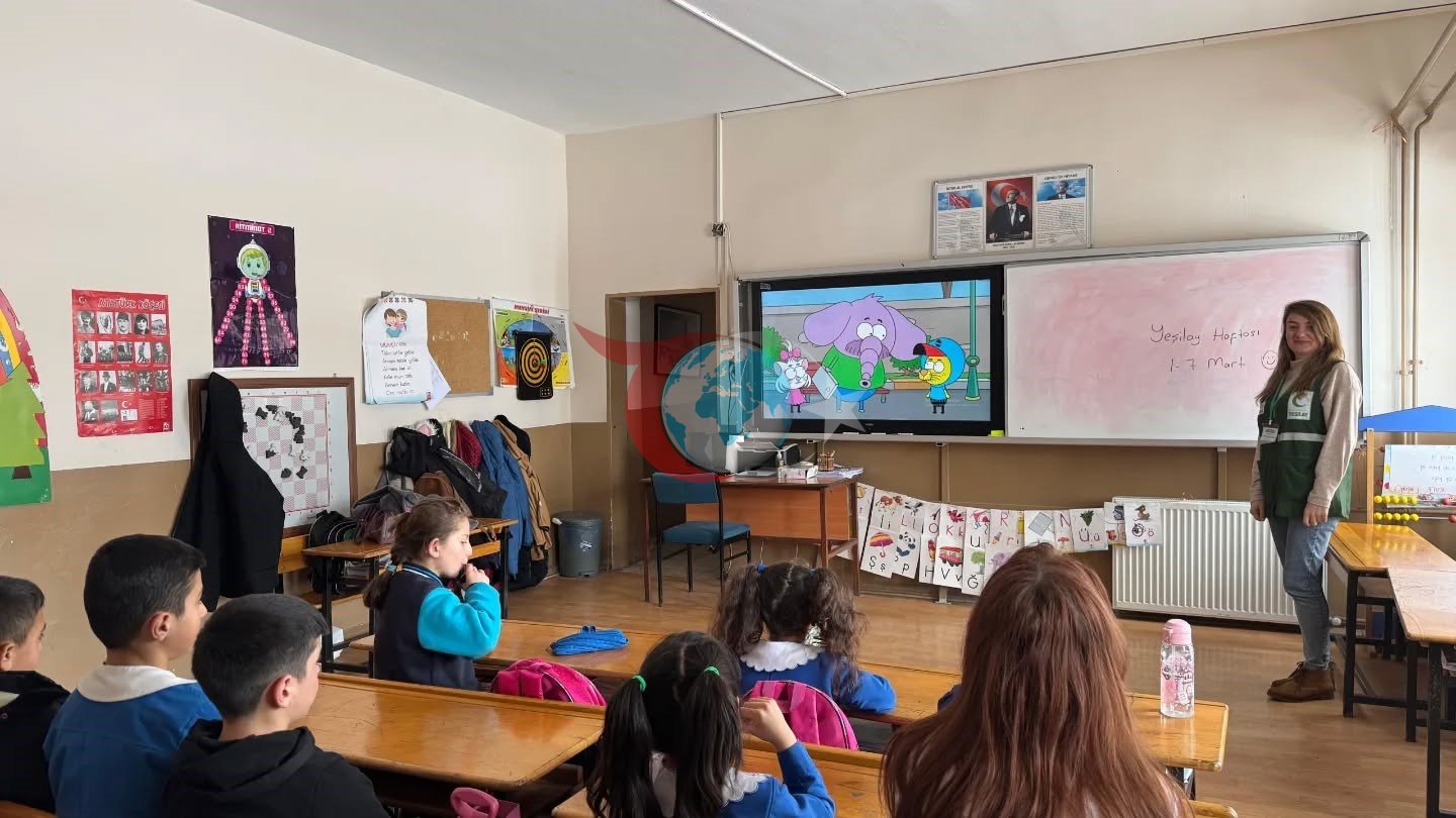 Kars’ta Miniklere Yeşilay'dan Sağlıklı Yaşam Eğitimi