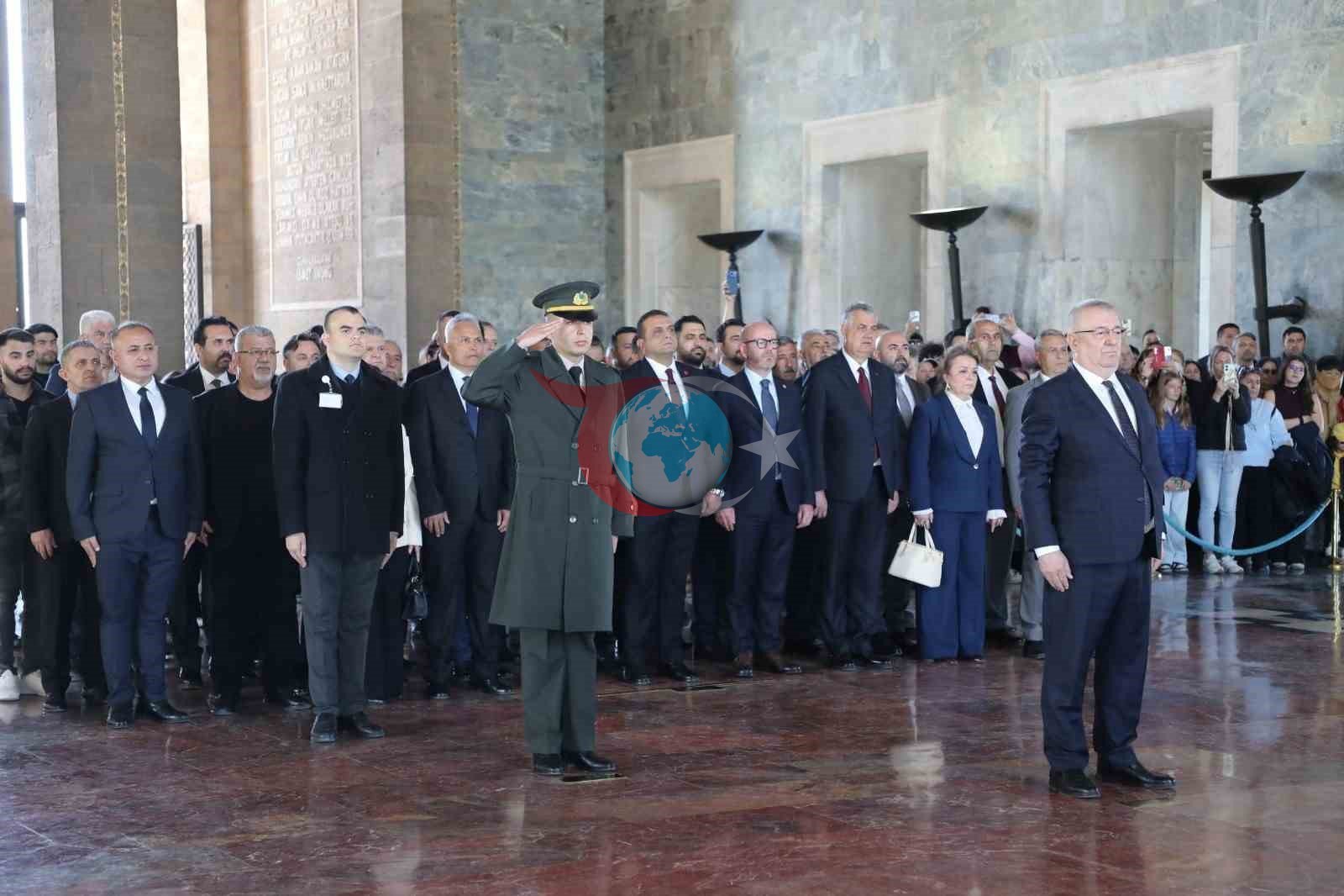 Edremit Belediyesi Ata’nın huzuruna çıktı