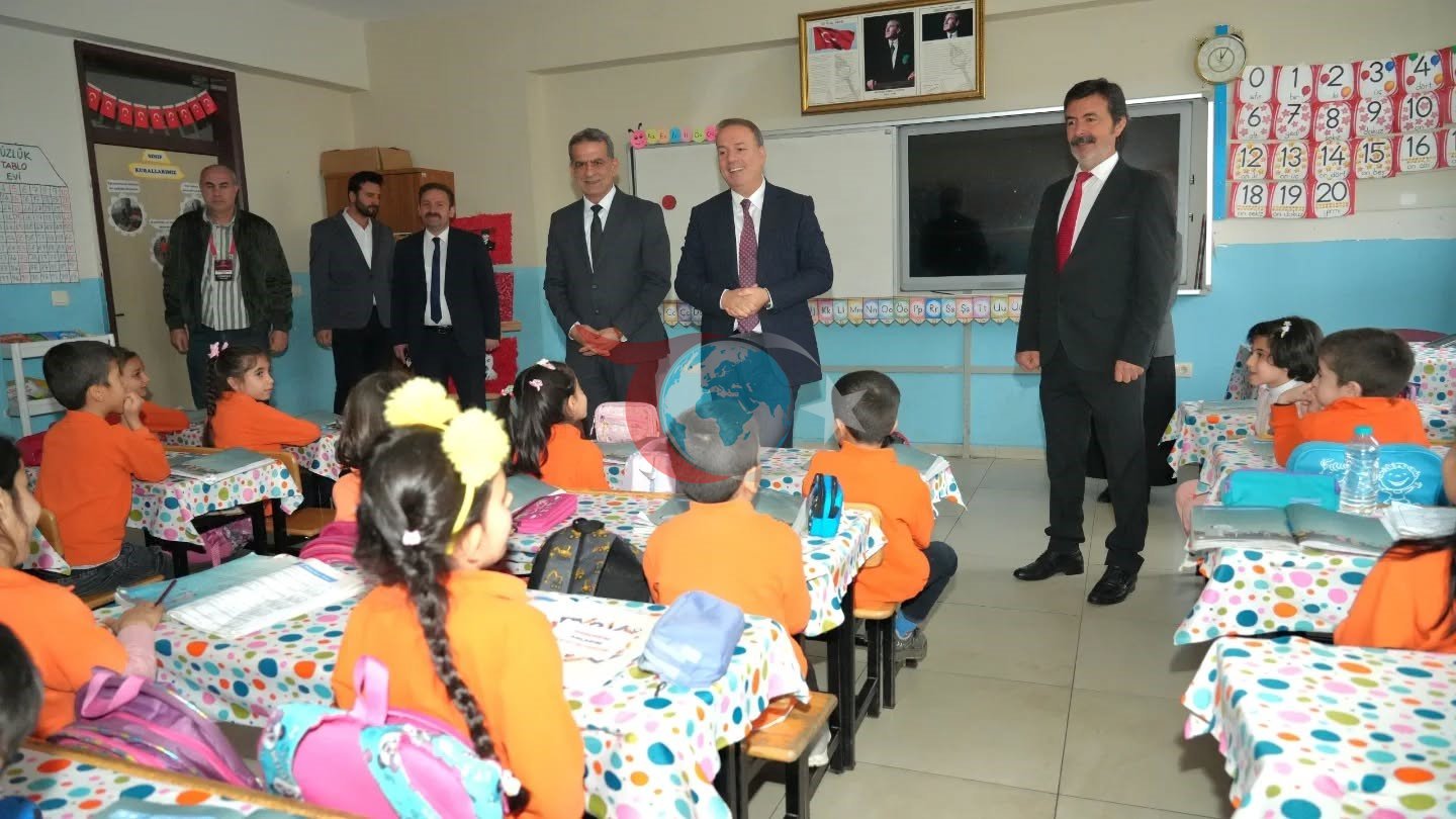 Müdür Tosun, öğretmen ve öğrencilerle bir araya geldi