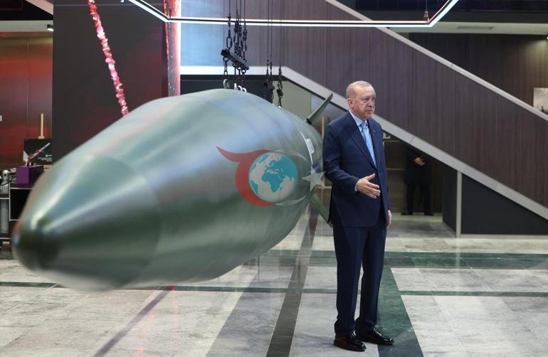 Cumhurbaşkanı Erdoğandan Tayfun Blok-4 füzesini imza