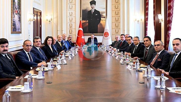 Adalet Bakanı Gürlek, Yargıda Birlik Derneği Temsilcileriyle Görüştü