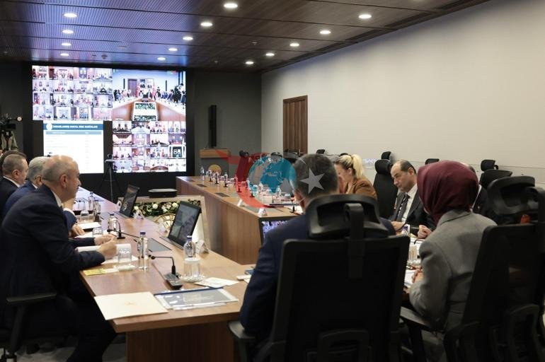 Bakanlar Göktaş ile Çiftçi, valilerle çevrimiçi toplantı gerçekleştirdi