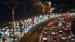 İstanbulda akşam saatlerinde trafik kilit Yoğunluk yüzde 85e yükseldi