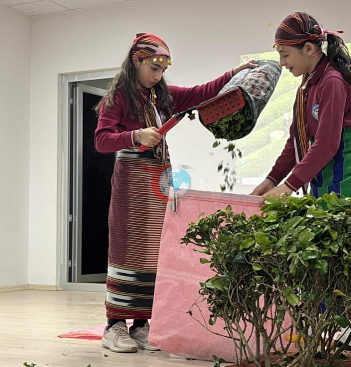 Aydıntepe&rsquo;de öğrencilerden çay festivali