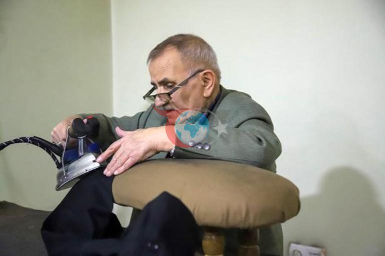 56 yıldır terzilik yapıyor Dükkanımda öleceğim diyen ustanın yarım asırlık hikayesi
