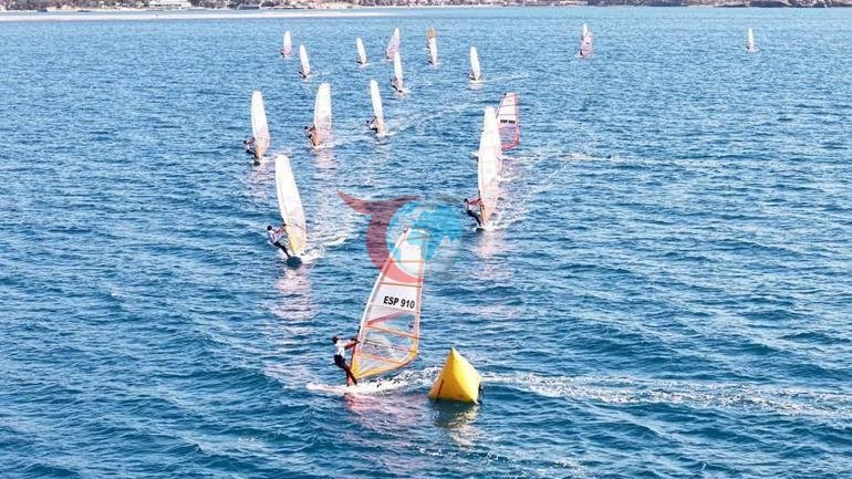 Windsurf Techno 293 Dünya Şampiyonası Foçada devam ediyor