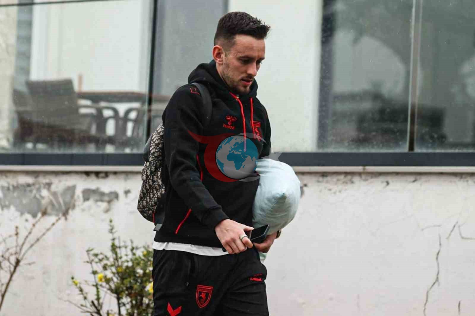 Samsunspor, erteleme maçı için Rize’ye gitti