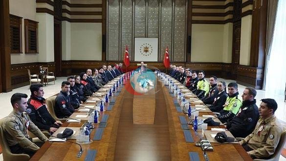 Cumhurbaşkanı Erdoğan, Bakan Çiftçi ve polisleri kabul etti