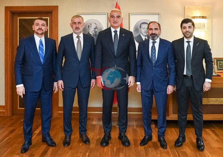 Bakan Ersoy, TFF Başkanı Hacıosmanolunu kabul etti