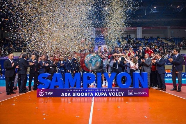 Ziraat Bankkart, 16 yıllık Kupa Voley hasretine son verdi - Resim: 0