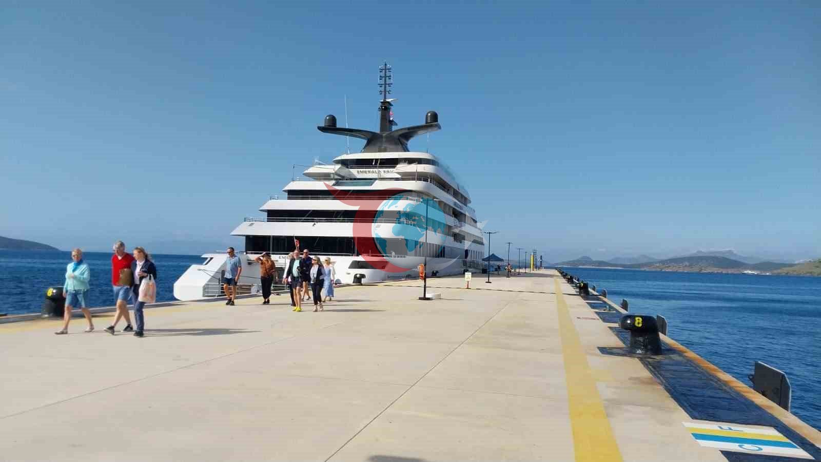 Bodrum&rsquo;a 87 yolcusu ile geldi