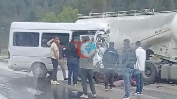 Isparta ve Antalya Arasında Feci Kaza: 7 Kişi Hayatını Kaybetti, 7 Yaralı