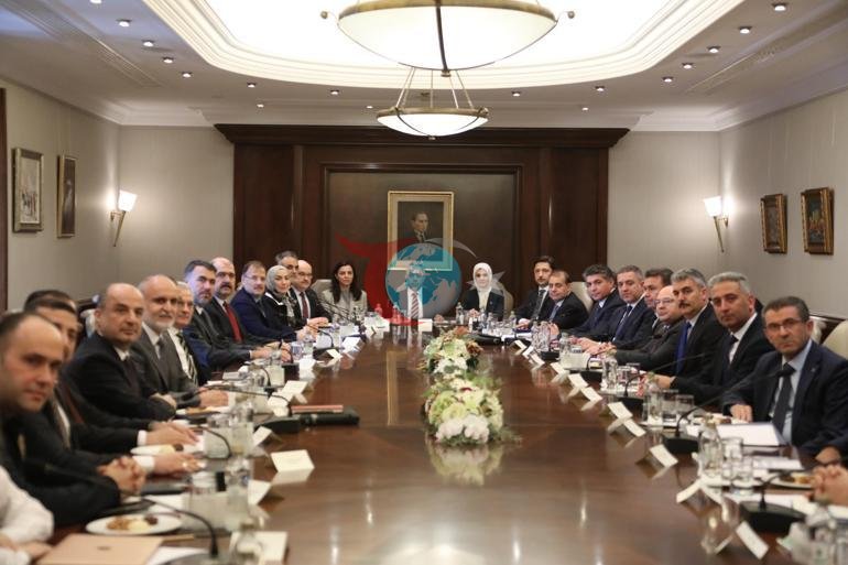 Bakan Göktaş: Oyunları kapatmak, toptan yasaklamak gibi bir gündemimiz yok