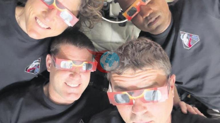 Ay sen ne güzelmişsin