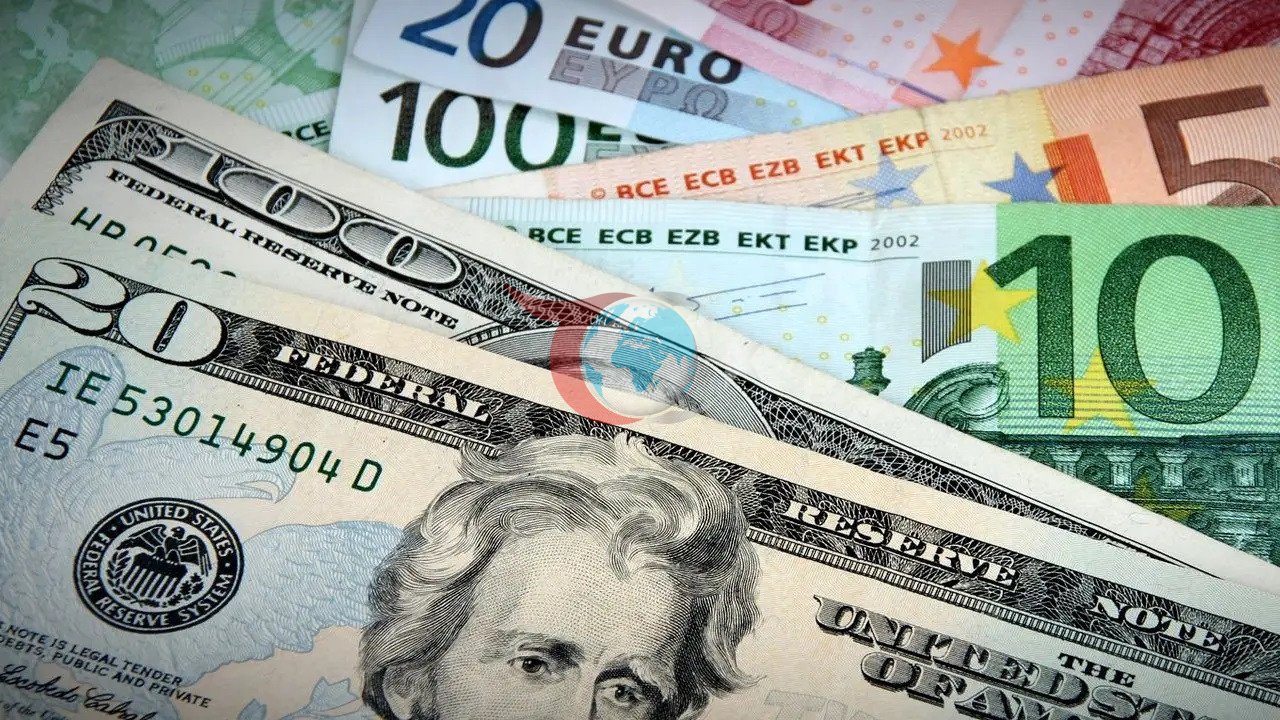 Euro dolara fark attฤฑ. Euro aldฤฑ baลฤฑnฤฑ gidiyor