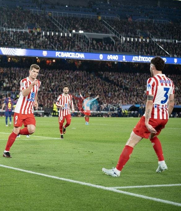 Atletico Madrid'de Sörloth attığı golün sevincini yaşıyor