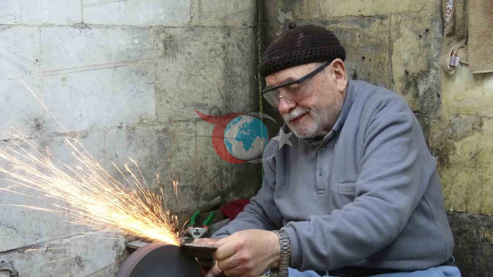 Gaziantep'te 67 Yıllık Bıçak Ustası: Cemil Culfa'nın Hikayesi