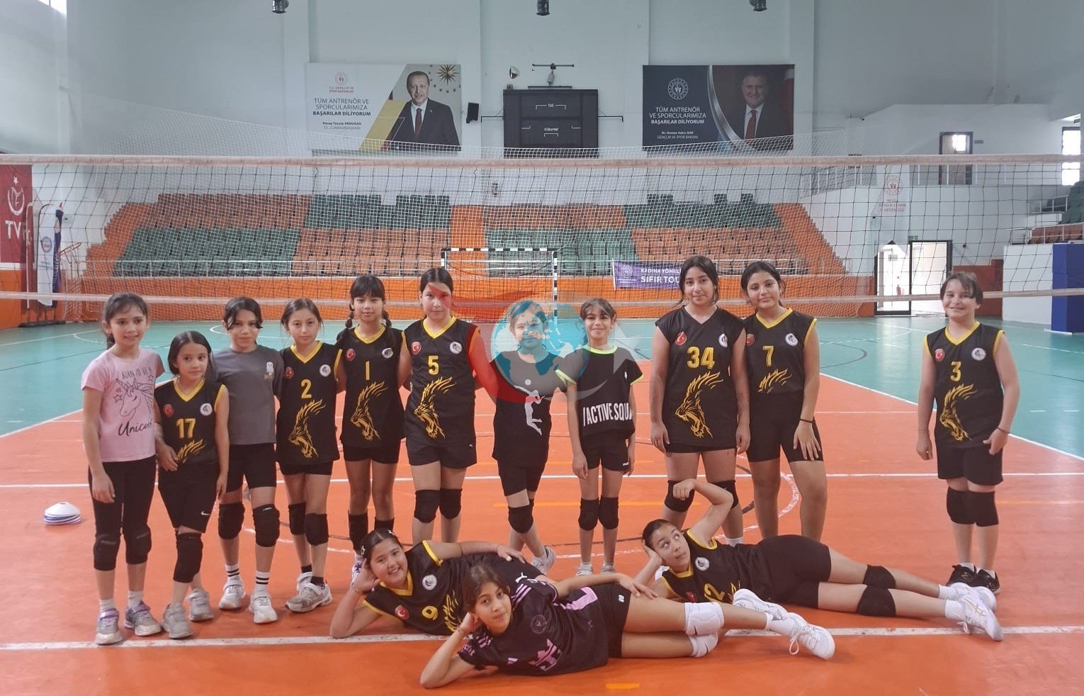 Köyceğiz voleybol takımında minik kaptanlar yetişiyor