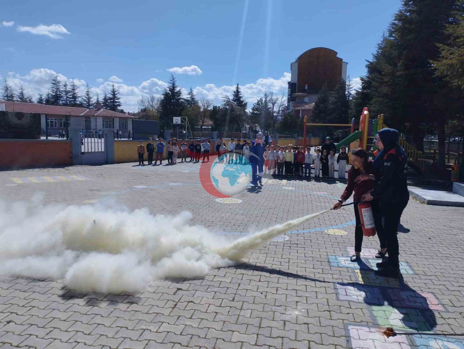 Anaokulu ve ilkokul öğrencilerine yönelik afet farkındalık eğitimi