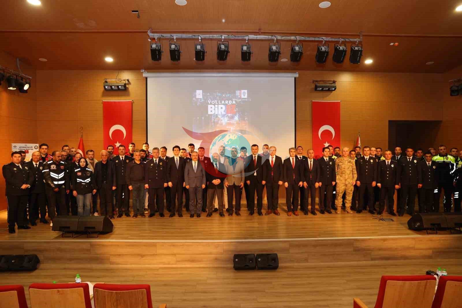 Vali Varol, güvenli sürüş eğitim seminerine katıldı
