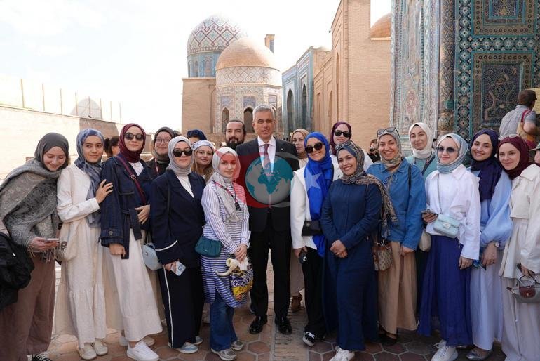 Bakan Memişoğlu, Semerkant’ta Şah-ı Zinde Nekropolü’nü ziyaret etti