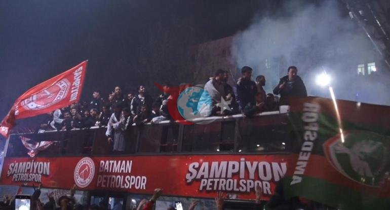 1’inci Lig’e yükselen Batman Petrolspor’a coşkulu karşılama
