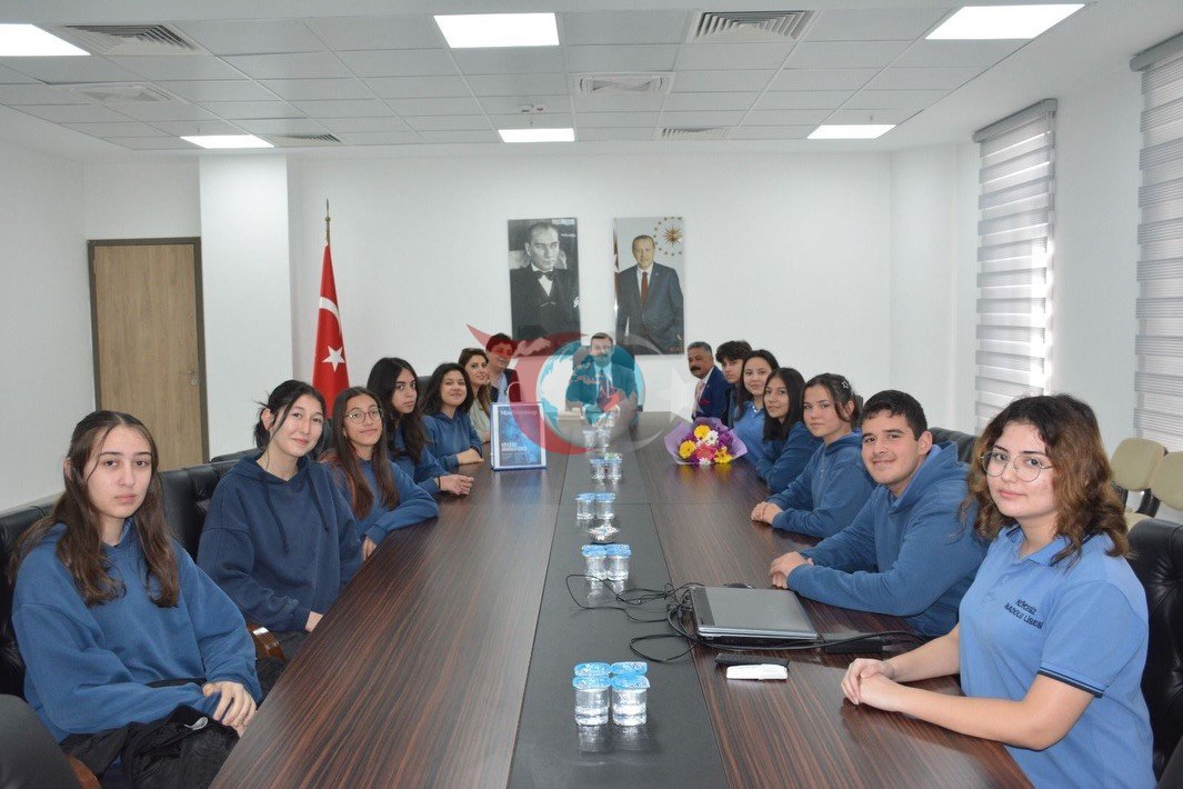 Köyceğiz&rsquo;de öğrenciler &lsquo;Mavi Mürekkep&rsquo; adlı dergi çıkardı