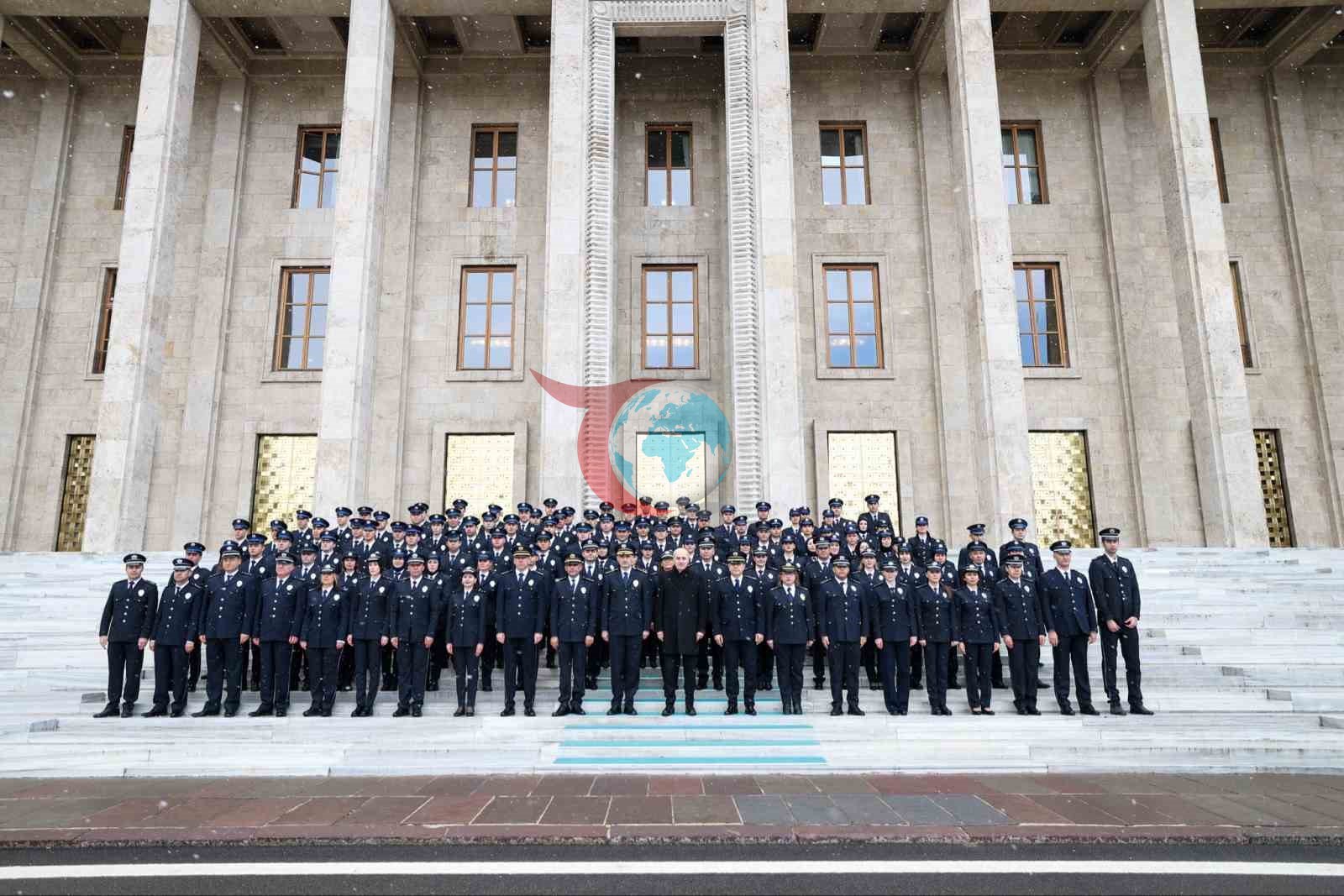 TBMM Başkanı Kurtulmuş, TBMM Koruma Daire Başkanı Çelik ve emniyet mensuplarını kabul etti