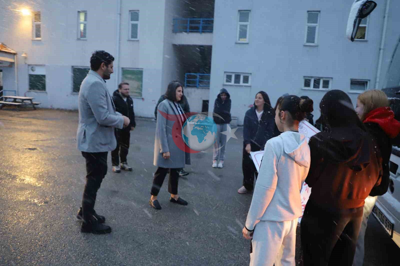 Ovacık&rsquo;tan Çanakkale&rsquo;ye giden gençler törenle uğurlandı