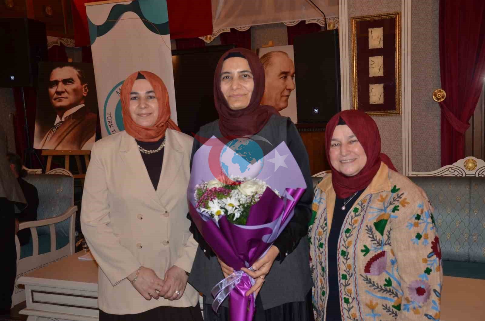 Mevlana&rsquo;nın sessizliği Manisa&rsquo;da yankılandı