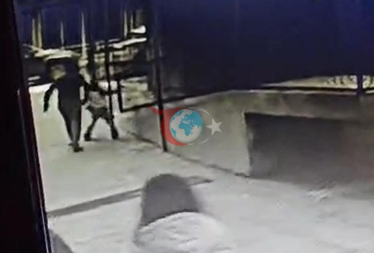 Bahçeye zarar veriyorsun dedi, 9 yaşındaki çocuğu dövdü