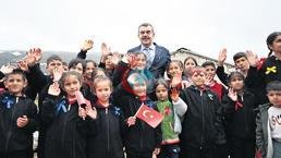 Bakan Tekin ‘depo okul’ sistemini anlattı: Öğrenci yerine öğretmen taşınacak