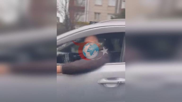 İstanbulda kadın sürücüye saldırı: Abi ne olur git, çocuğum var