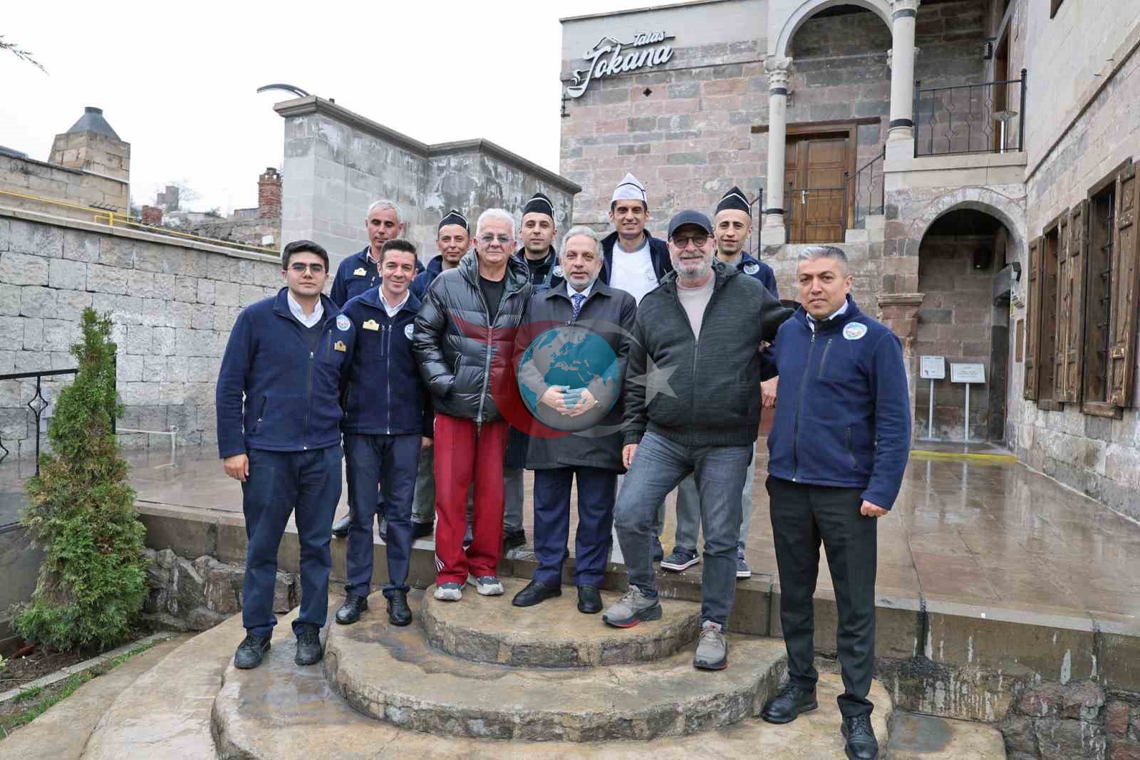 Zafer Algöz&rsquo;den Sahaaflar Çarşısı&rsquo;na tam not