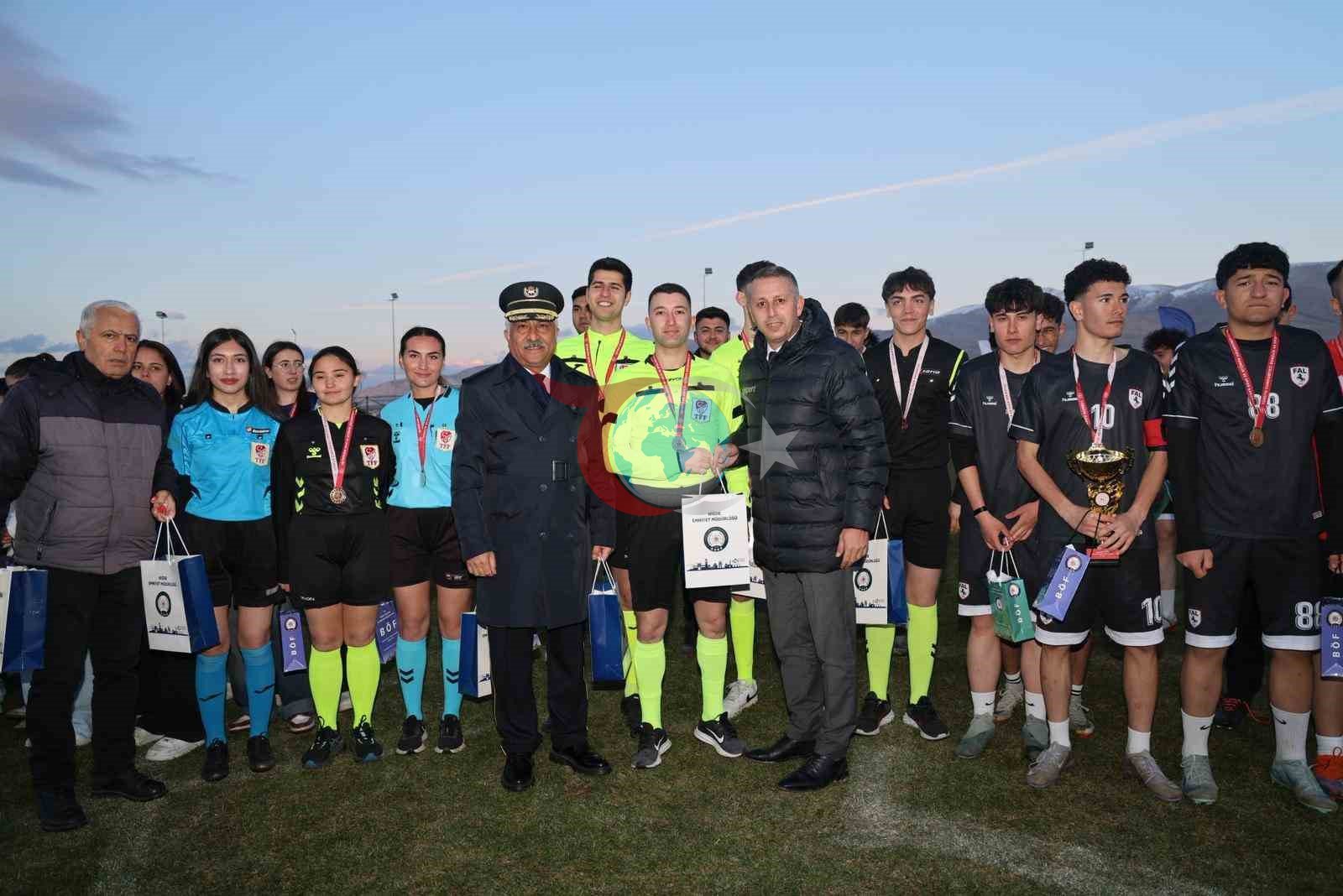 Polis Haftasฤฑ Futbol Turnuvasฤฑ tamamlandฤฑ