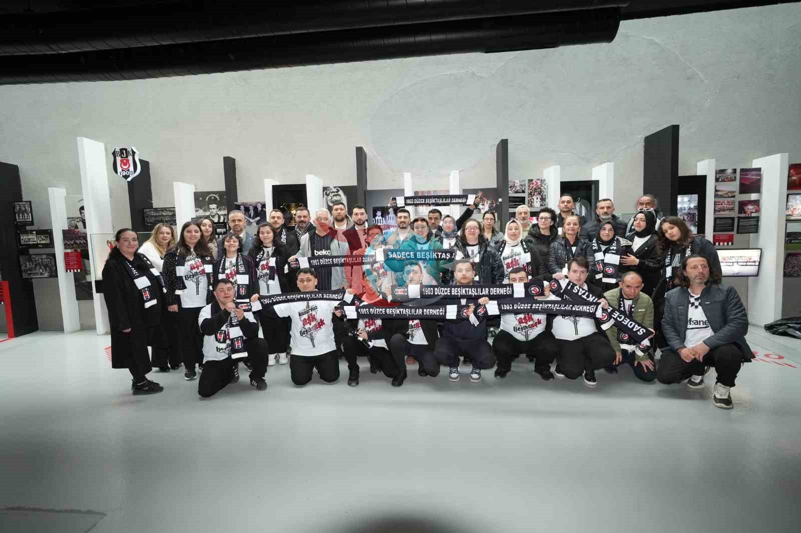 Beşiktaş, kafe çalışanı özel bireyleri ağırladı