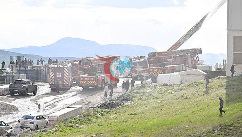 Ankarada mobilya deposunda yangın