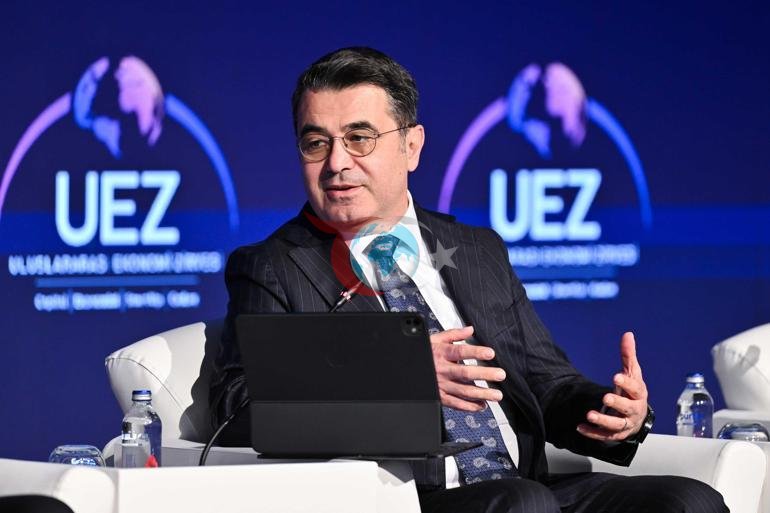 Belirsizliğin normalleştiği bu dönemde liderlik ön plana çıkıyor