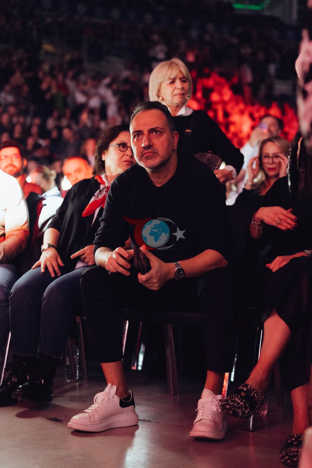 Arena'da binler, sahnede Süperstar!