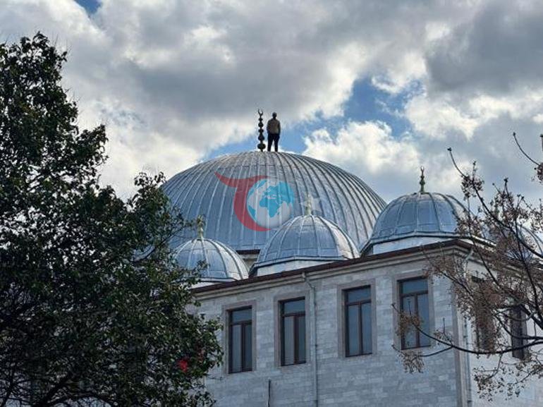 Denizli’de cami çatısında intihar girişimi 2 saatlik ikna sonrası yaşananlar şaşkına çevirdi