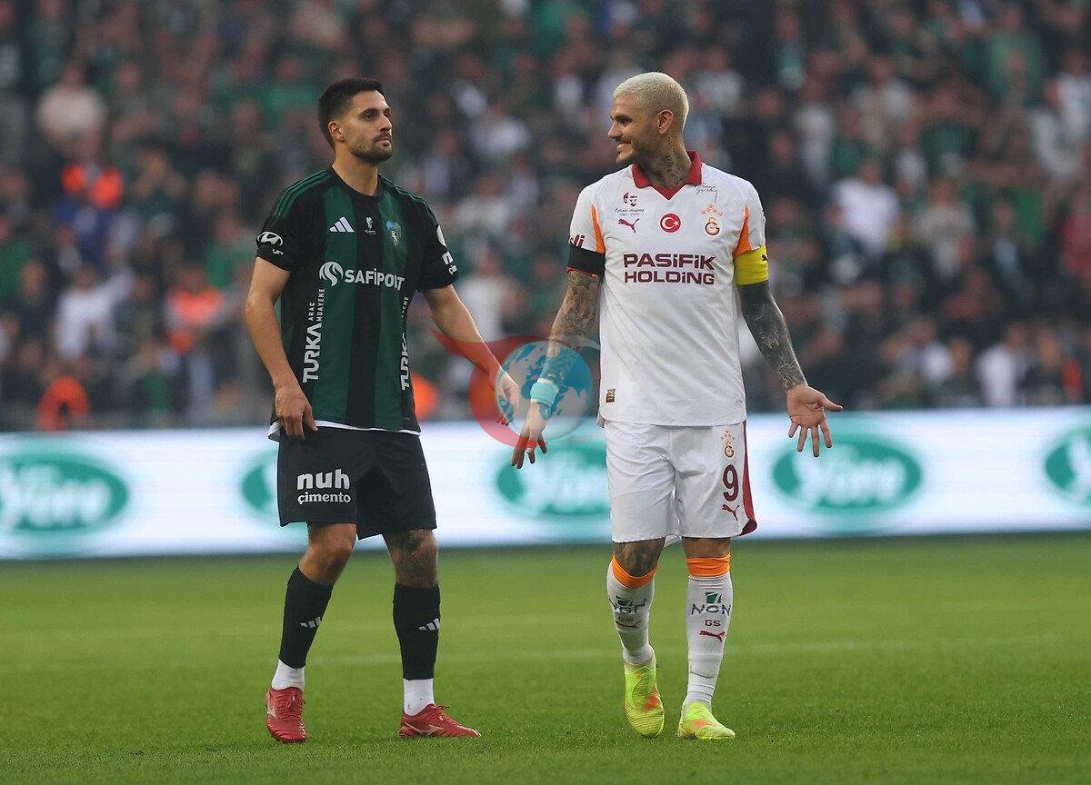Süper Lig'de sezonun ilk yarısında Kocaeli'de oynanan Kocaelispor-Galatasaray maçından bir kare