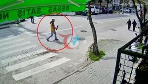 Görüntüler Bursadan Şehit mezarlığındaki heykeli çaldı, sokak sokak gezdi