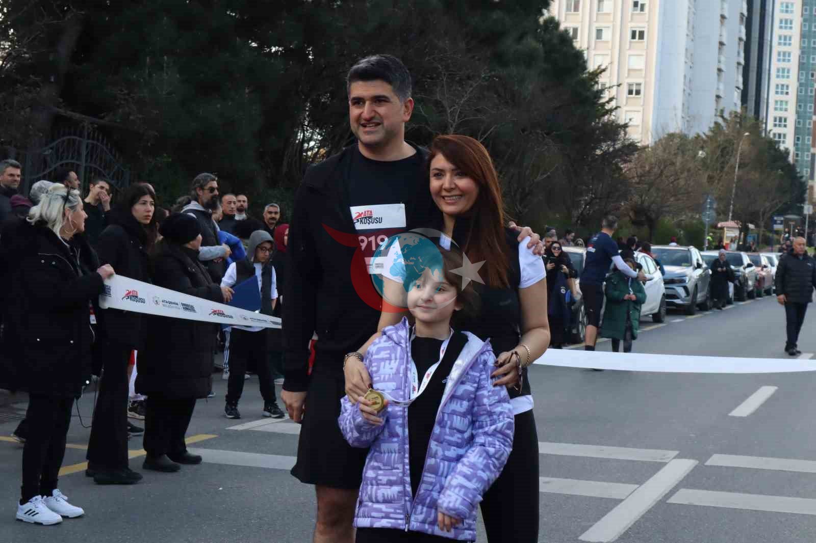 Ataşehir’de bir ilk: Bin 200 sporcu Ata Koşusu’nda ter döktü