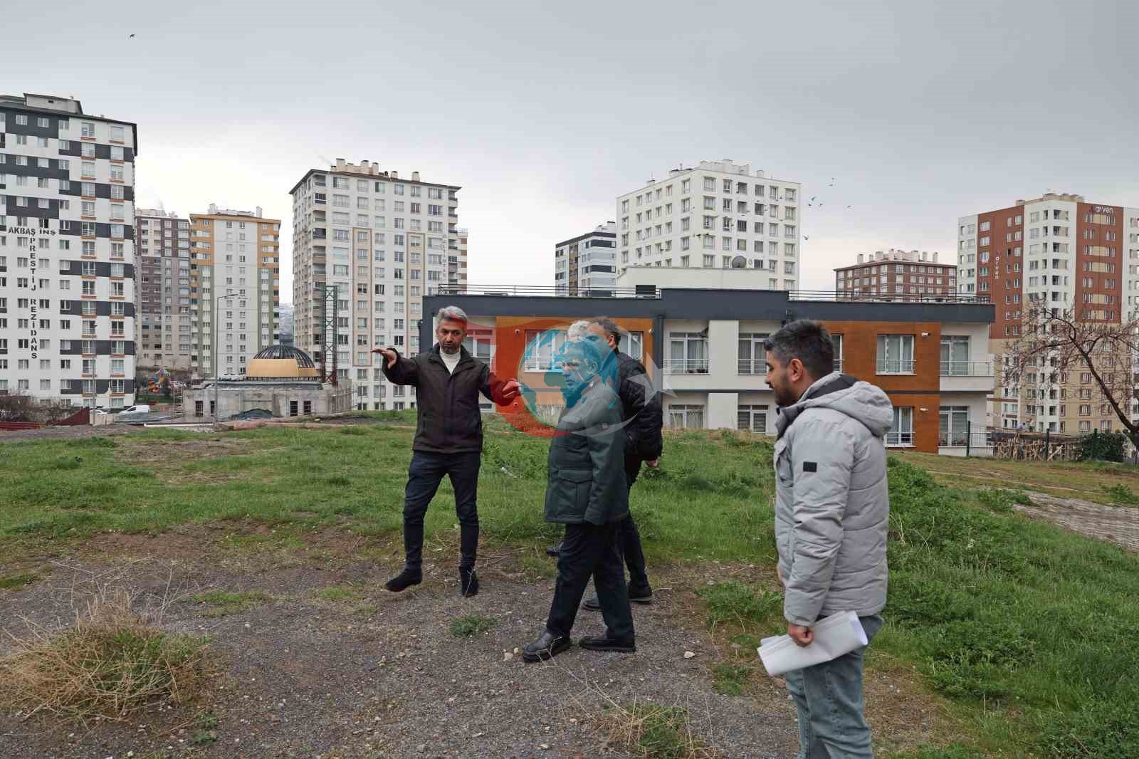 Talas’ta hafta sonu mesaisi: Yeni park ve otopark alanları incelendi