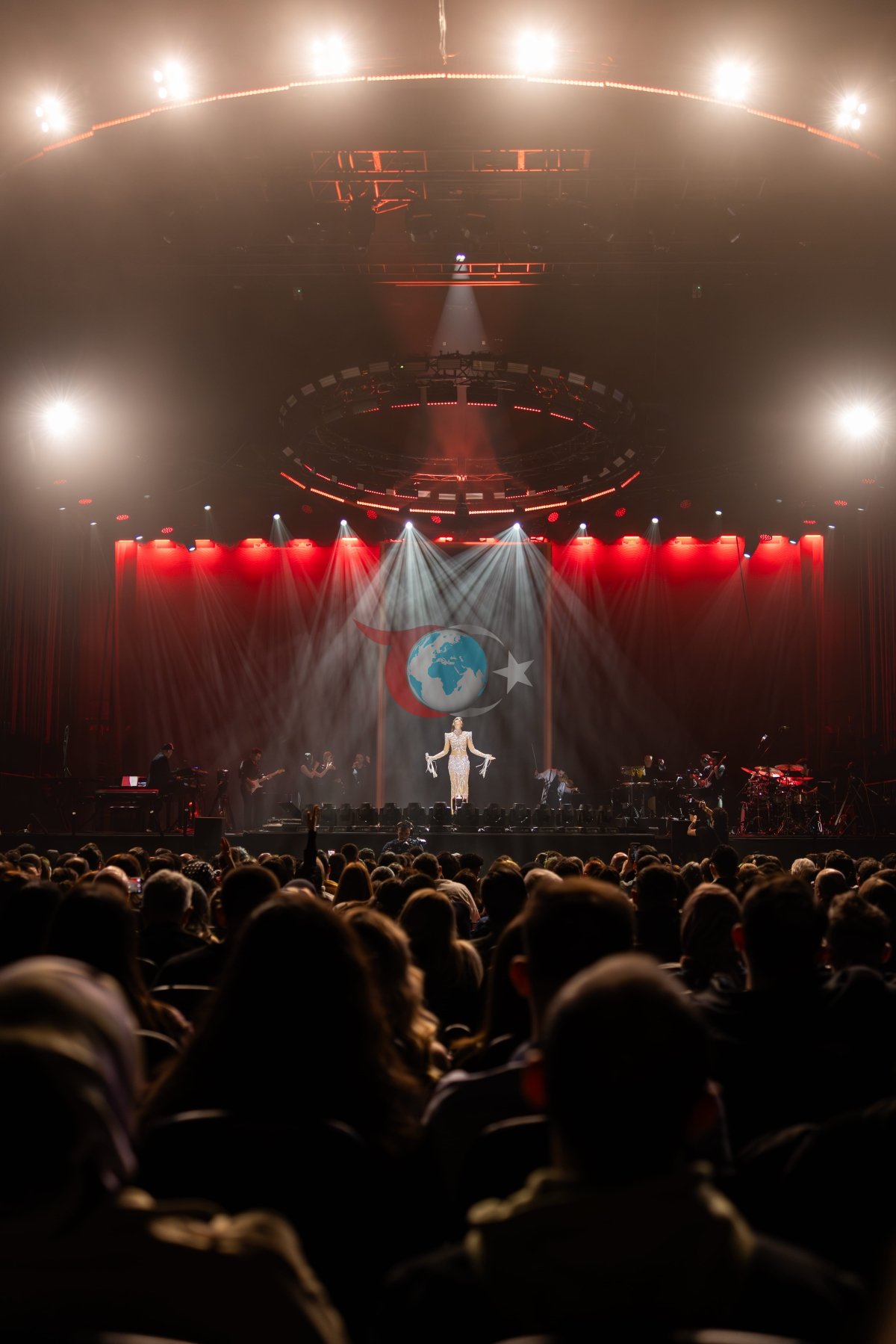 Sıla’dan Yeni Albüme Görkemli Konser
