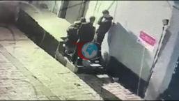 Taksim’de pes dedirten yöntem! 'Yardım edelim' diyerek yanaşıp alkolün etkisindeki kişiyi hedef aldılar