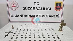Düzce'de Roma ve Bizans dönemine ait olduğu değerlendirilen 136 eser ele geçirildi