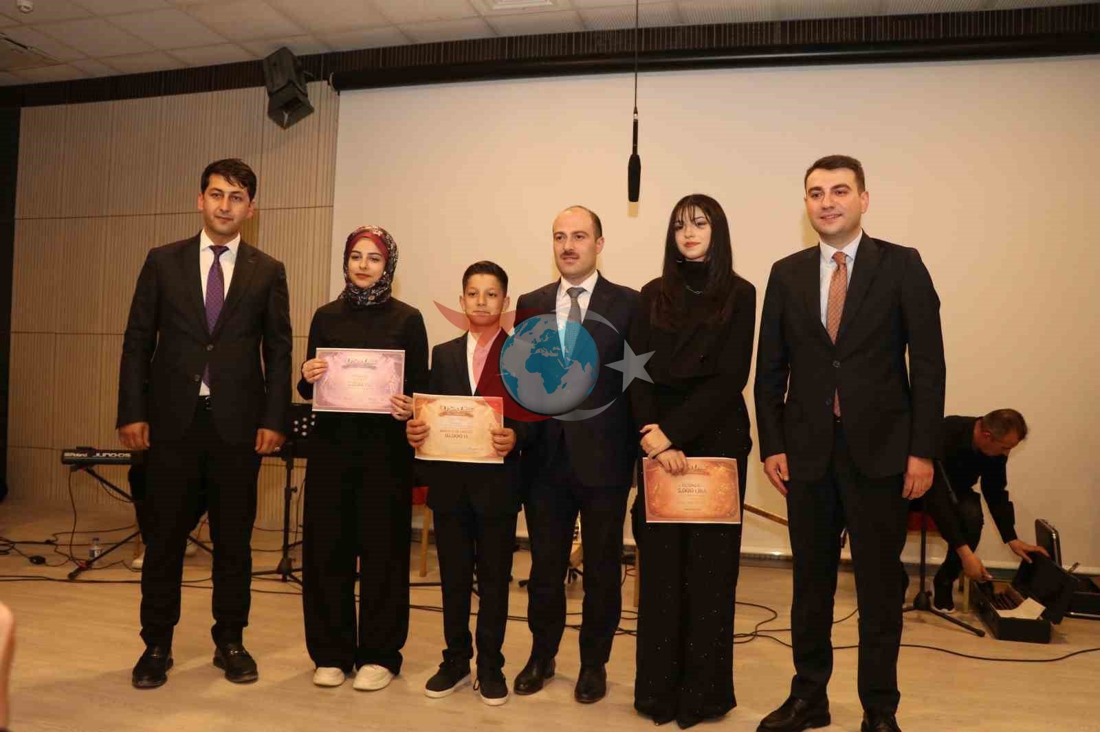 Oltu&rsquo;da genç sesler ter döktü