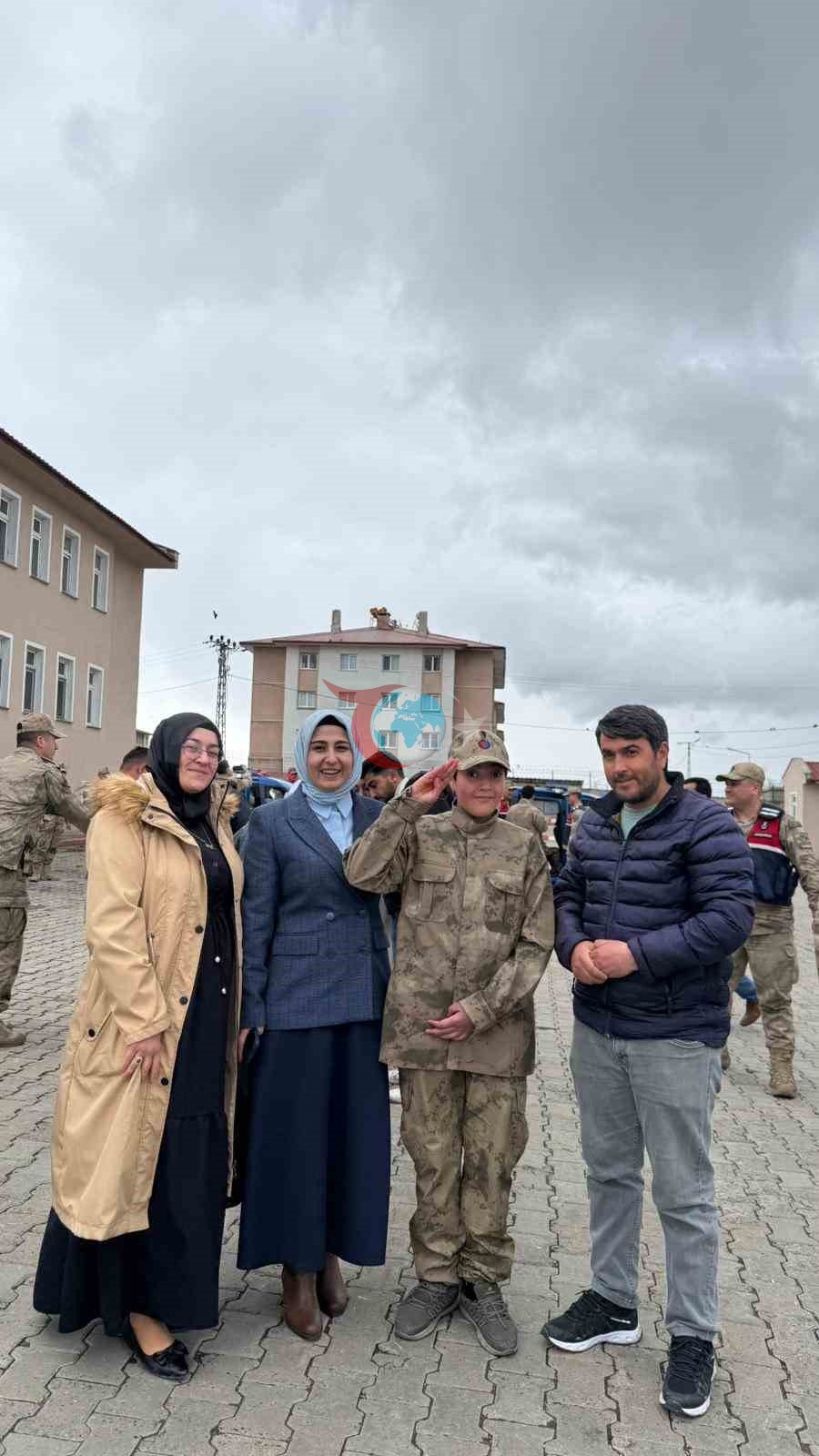 Ağrı’da özel bireyler askeri üniforma giyerek temsili askerlik yaptı